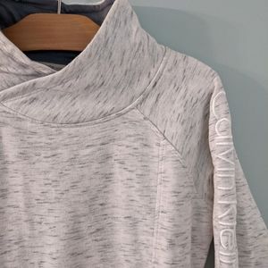 Calvin Klein Vneck Sweater - Medium